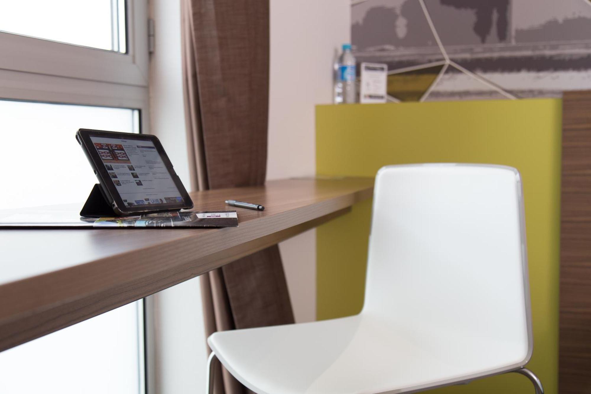 Brit Hotel Toulouse Colomiers - L'Esplanade Zewnętrze zdjęcie