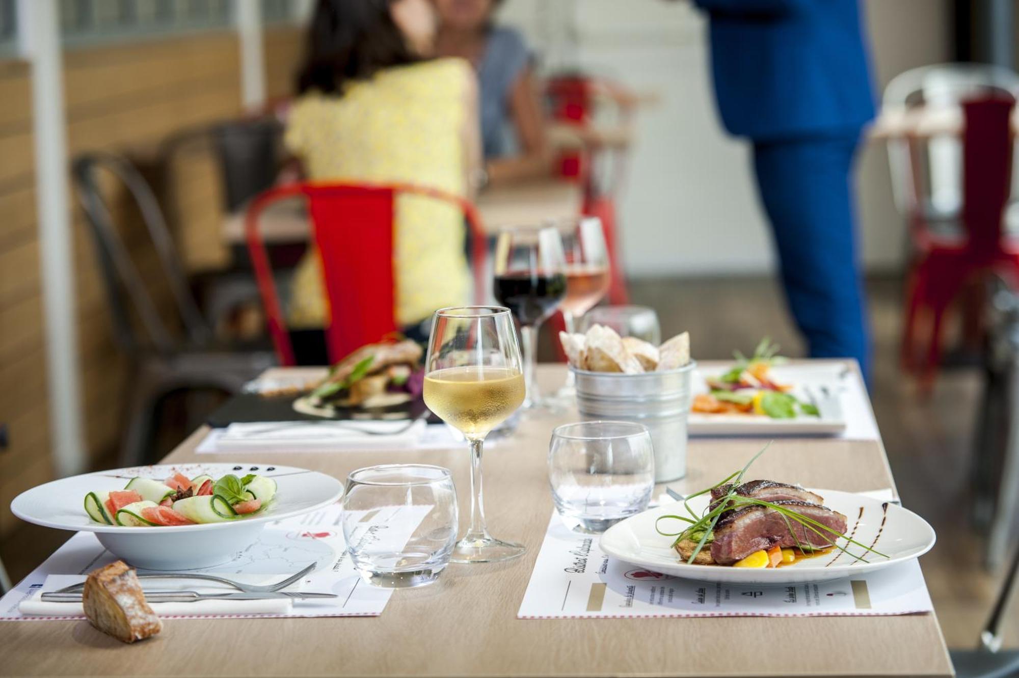 Brit Hotel Toulouse Colomiers - L'Esplanade Zewnętrze zdjęcie